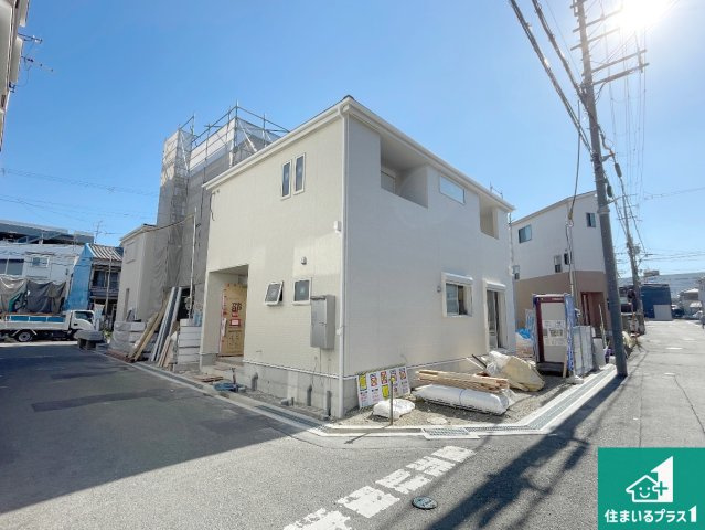 枚方市甲斐田新町　新築一戸建ての前面道路含む現地写真|周辺は落ち着いた街並みの住宅地！子育てがしやすい住環境です！まだ未完成ですが、現地でしかわからない事もございます。是非一度ご覧ください。