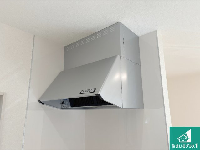 枚方市甲斐田新町　新築一戸建ての設備|汚れにくいスロットフィルタでお手入れラクラク！ＬＥＤ照明付き！