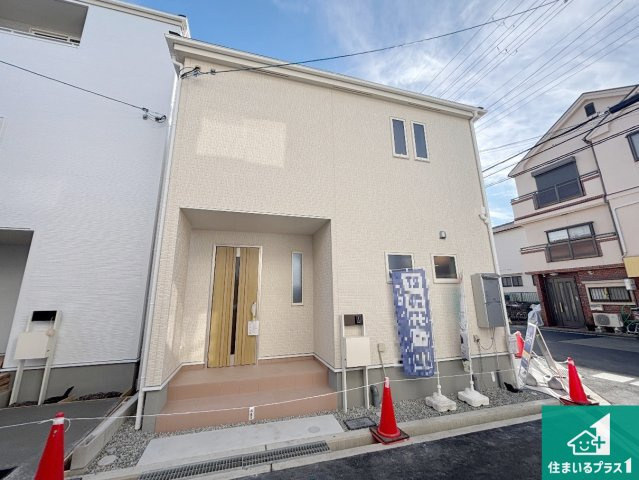 枚方市甲斐田新町　新築一戸建ての外観|安心の10年保証！外観を美しく保ち、雨水で汚れを落とします！気になることがありましたら、お気軽にお問い合わせください！