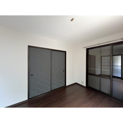 【居間・リビング】 | シャトルハイツB | おしゃれな居間です