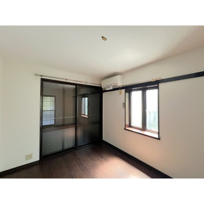 【居間・リビング】 | シャトルハイツB | 使いやすい居間です