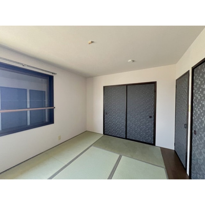 【内装】 | シャトルハイツB | 明るい室内です