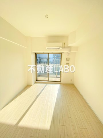 エスリード難波セントラルの洋室