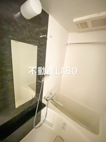 エスリード難波セントラルの浴室