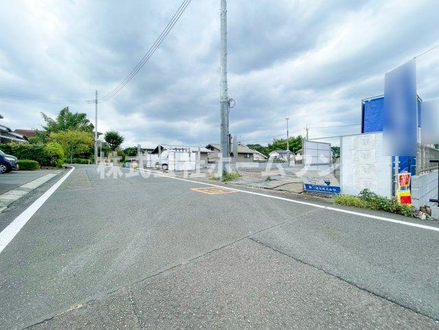 青梅今井第三　新築戸建の前面道路含む現地写真
