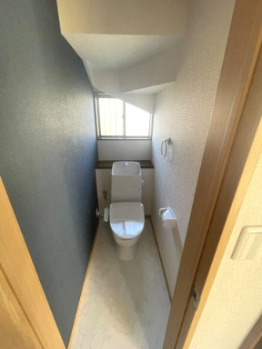 【トイレ】 | 真岡市大谷台町4SLDK中古住宅 | 一階トイレ