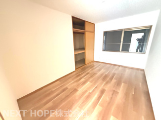 【洋室】 | 川西市けやき坂１丁目中古戸建 | 2階洋室です♪室内は令和７年8月リフォーム済み！お待たせ無しで即ご入居していただけます！！