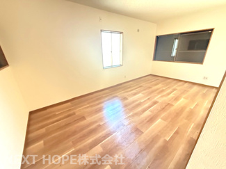 【洋室】 | 川西市けやき坂１丁目中古戸建 | 2階洋室です♪室内は令和７年8月リフォーム済み！お待たせ無しで即ご入居していただけます！！