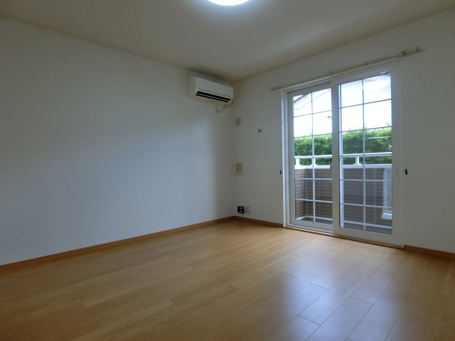 オリエント中島　Ａの居間・リビング