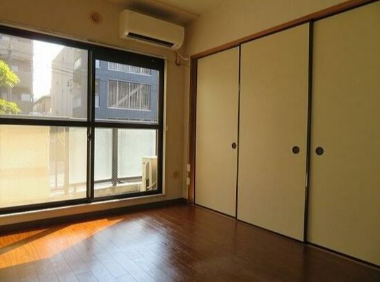 ポポラーレ壱番館の寝室