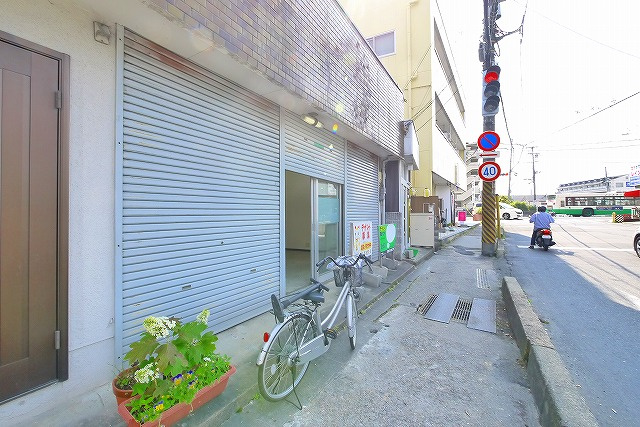徳本店舗（２丁目）の周辺
