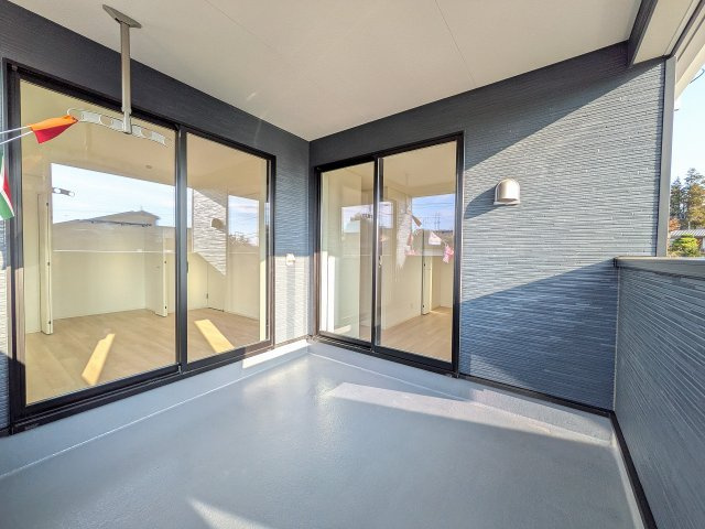 八王子市　川口町　新築一戸建て　８６期のバルコニー|～急な雨も安心のインナーバルコニーです～