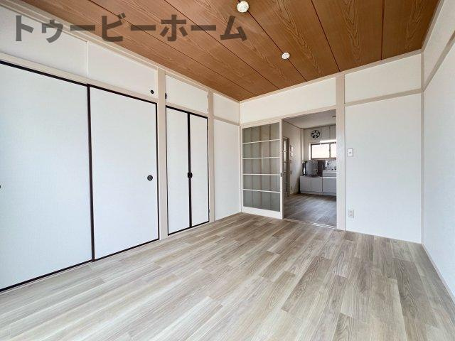 ハイツホワイトの居間・リビング|こちらの居間で趣味の時間をお楽しみください