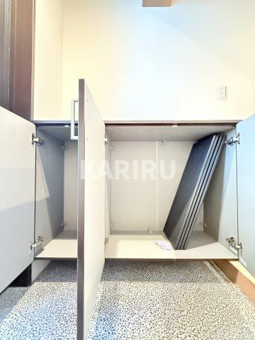 KOMOREBI西郷通の内装