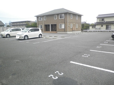 【駐車場】 | ベルフォーレ B棟