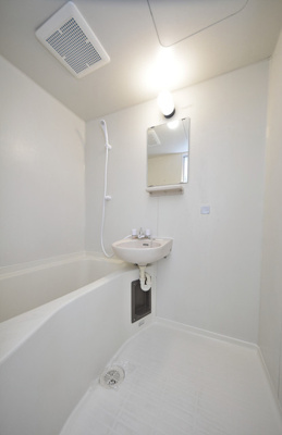 【浴室】 | サンフラワーS | 清潔感のあるお風呂です♪