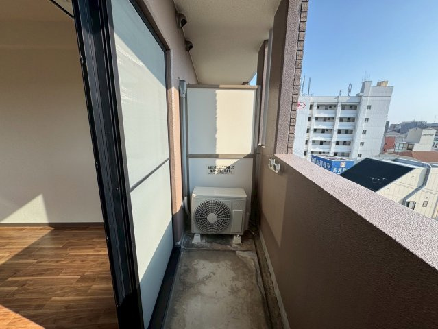 フローラルハイツ服部のバルコニー