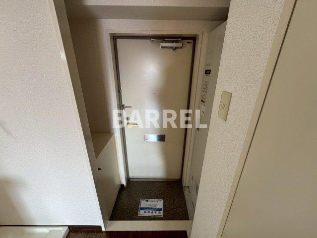 フローラルハイツ服部の玄関