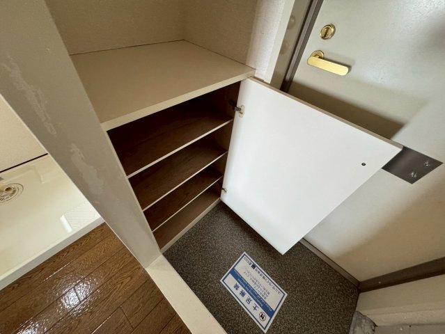 フローラルハイツ服部の収納