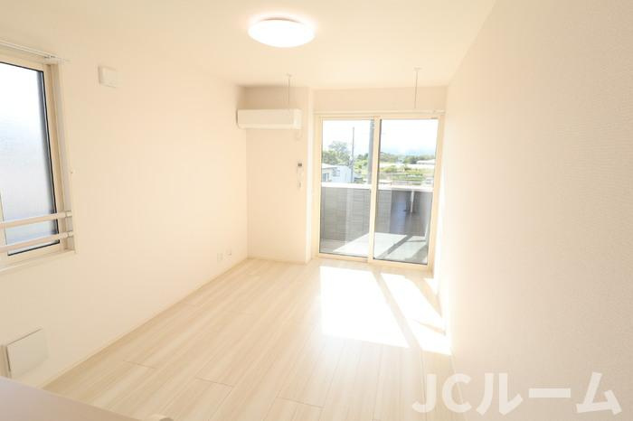 EISENの居間・リビング