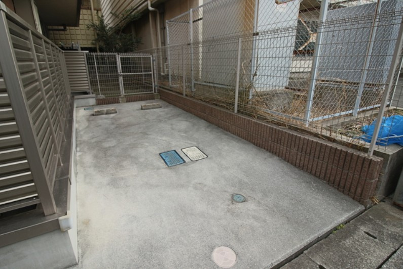 クレール・ミシカの駐車場