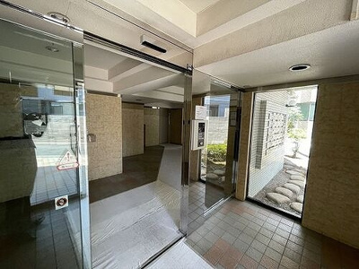 【エントランス】 | メゾン板橋本町 | エントランス外観　※前回募集時2023年8月撮影