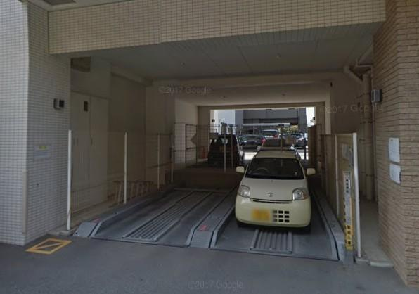 グランフォーレ箱崎アネックスの駐車場