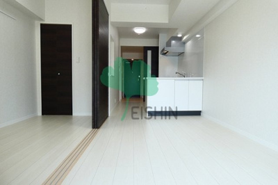 【居間・リビング】 | ネストピア博多シティ | アレンジ自由自在の広々空間です！