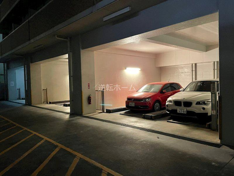 エスポアール泉　名古屋市賃貸　仲介手数料無料の駐車場