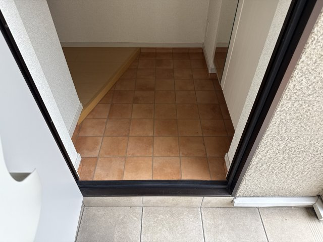 フィオーレ西庄Ａの玄関