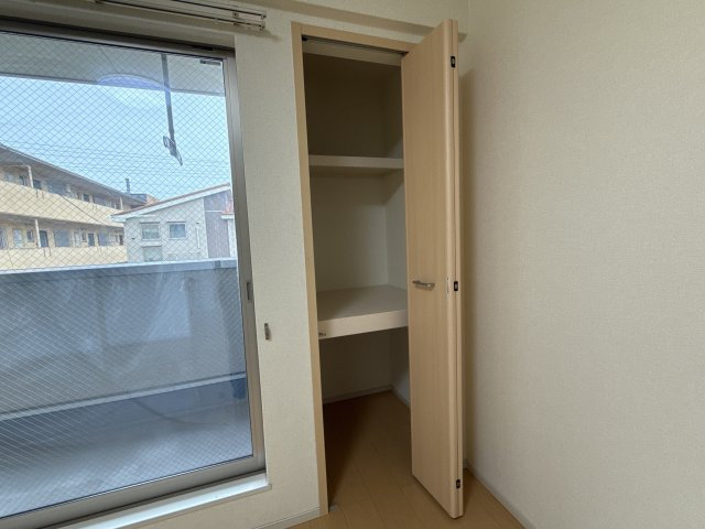 フィオーレ西庄Ａの収納
