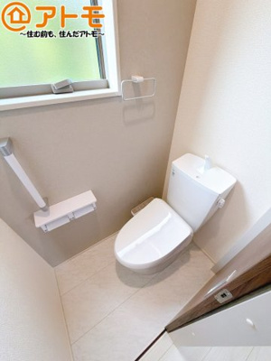【トイレ】 | 清水区三保　新築戸建　2号棟 | 毎日使うトイレだからこそ機能性を重視したいですよね！温水洗浄便座で快適な時間をお過ごしください♪