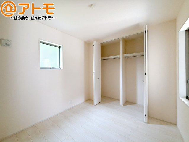 【子供部屋】 | 清水区三保　新築戸建　2号棟 | 壁と床がシンプルな色合いだからこそ自分だけの空間を作れます♪お部屋作りのイメージは順調でしょうか♪