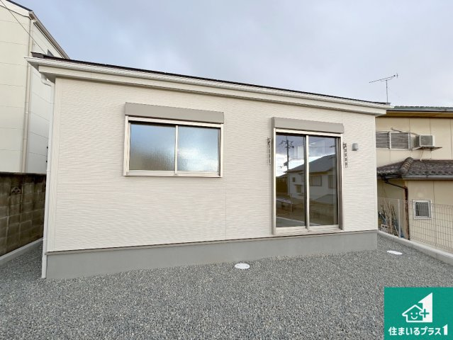 岸和田市池尻町　第3期　新築一戸建てのトイレ|シンプルなトイレは落ち着く空間！お手入れも簡単です！