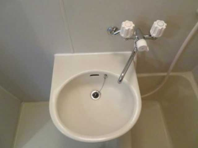 PRESENT・晴　ペット相談　バイク置場　三軒茶屋エリアの洗面所