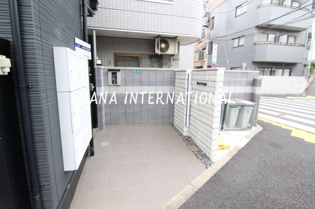 ネオス葛西のエントランス