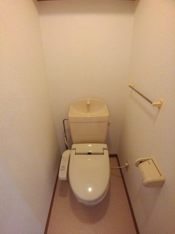 ひまわり　Ｂのトイレ|トイレです