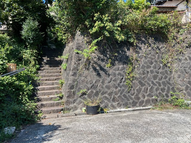 東伊豆町　熱川台の駐車場
