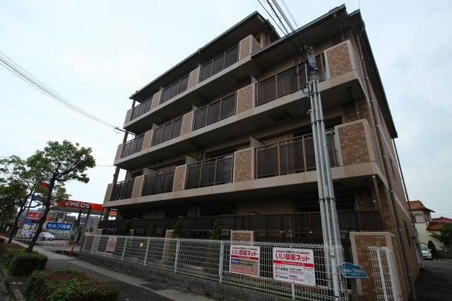大久保パレスの外観