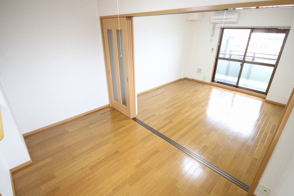 大久保パレスの居間・リビング|※お部屋により仕様が異なる場合がございます※