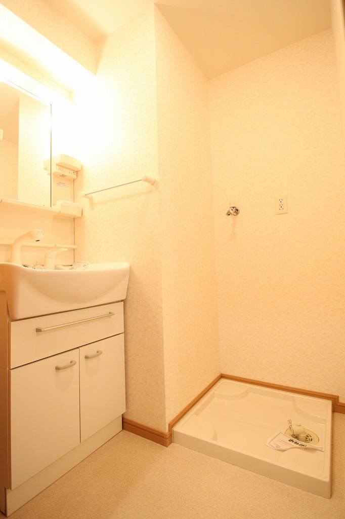 大久保パレスの洗面所|※お部屋により仕様が異なる場合がございます※