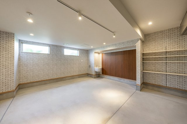 inCELL ADMIT 館山の駐車場|ガレージ