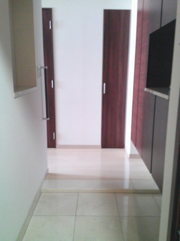 ビオール大阪大手前タワーの玄関