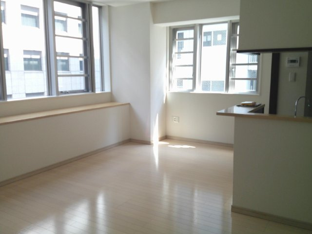 ビオール大阪大手前タワーの居間・リビング