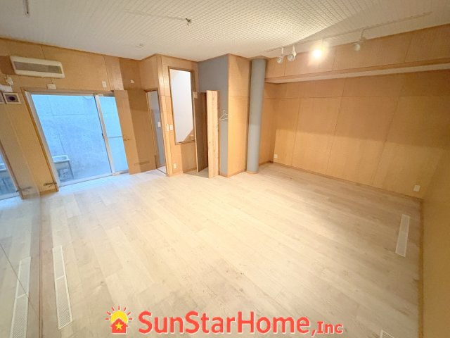 【サンスターホーム】日の出町大久野　中古戸建の洋室