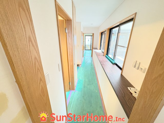 【サンスターホーム】日の出町大久野　中古戸建の玄関