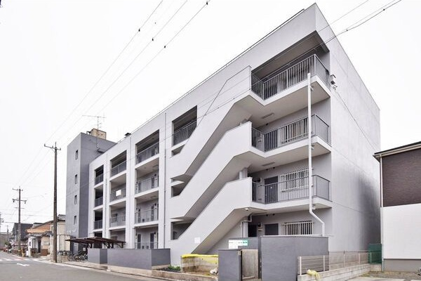 マンションキムラの外観|落ち着いた雰囲気の外観です