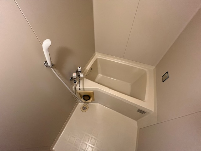 アドザックス宮崎の浴室