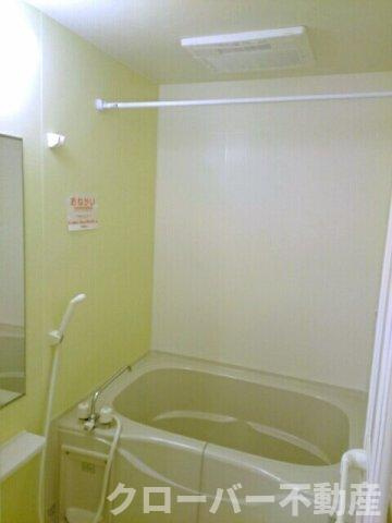 シャルールⅠの浴室