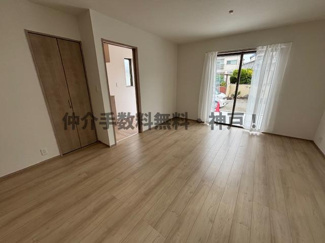 【居間・リビング】 | 明石市大蔵谷奥　新築戸建　仲介手数料無料！ | こちらの居間で趣味の時間をお楽しみください